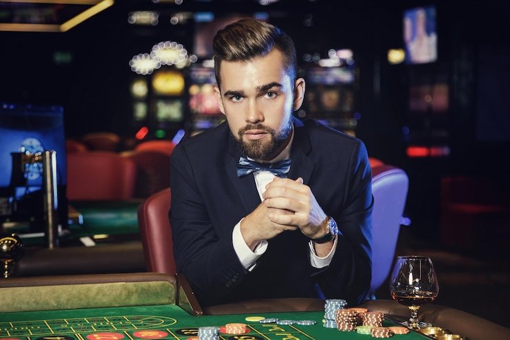 Antarmuka aplikasi mobile pupu slot dengan meja dealer Pragmatic Play dan menu navigasi